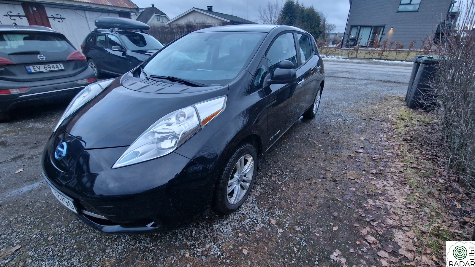 NISSAN LEAF
