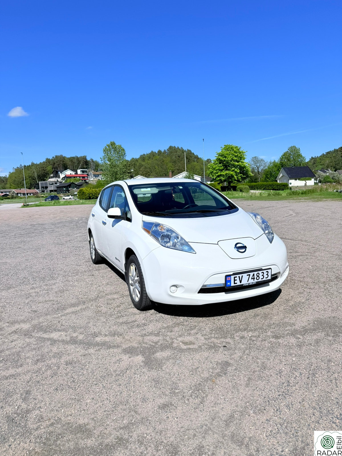 NISSAN LEAF