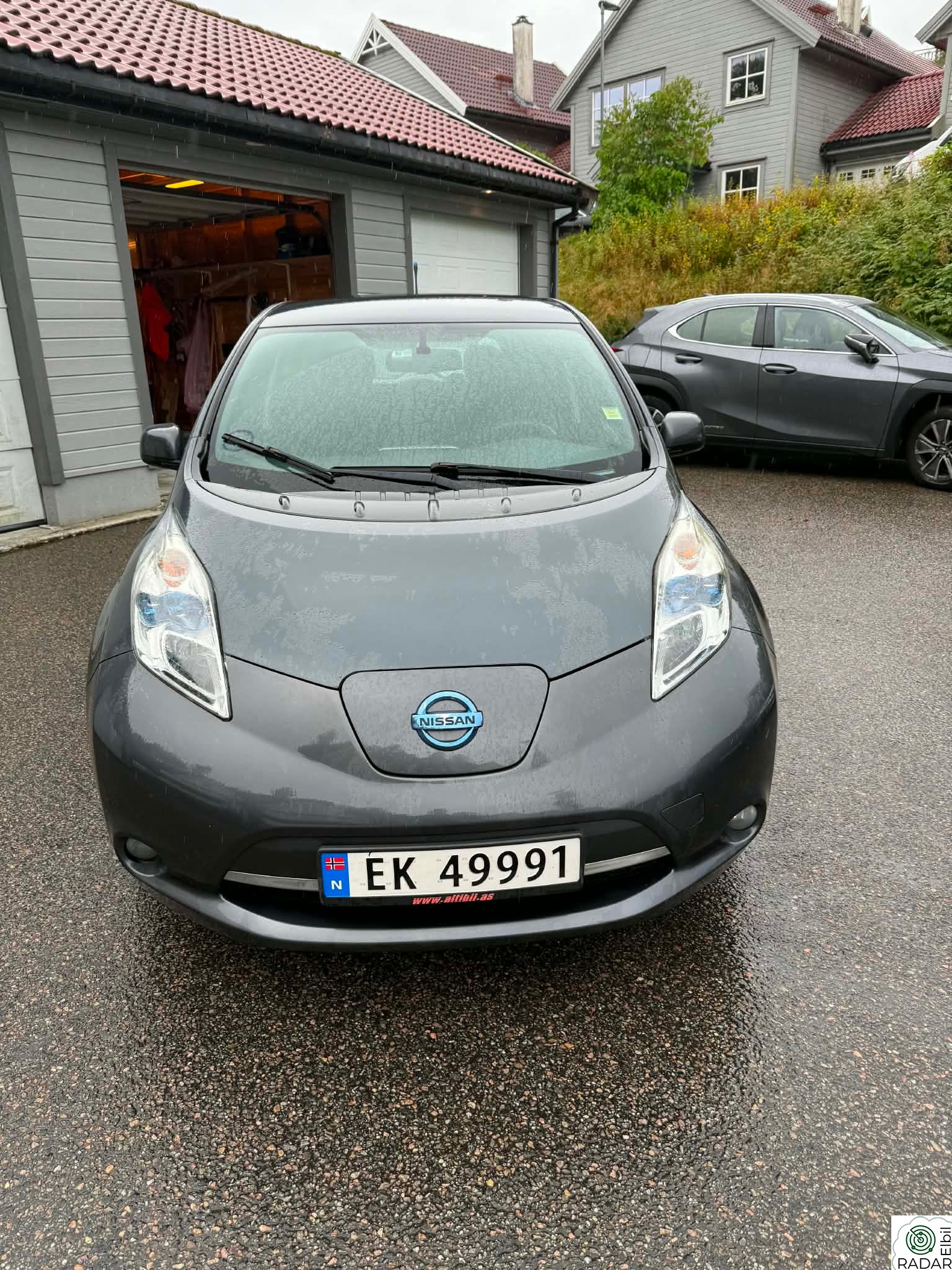 NISSAN LEAF