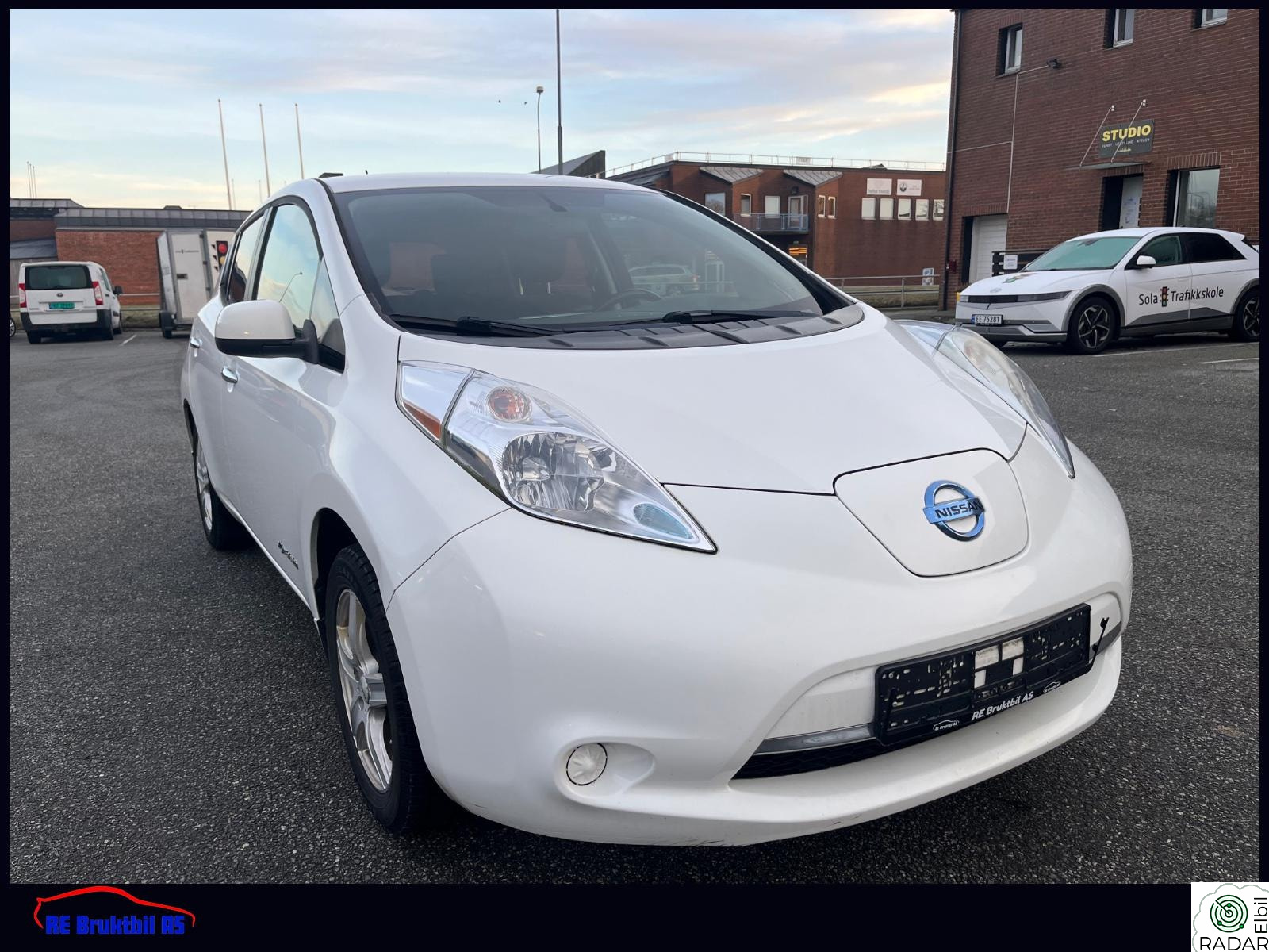 NISSAN LEAF