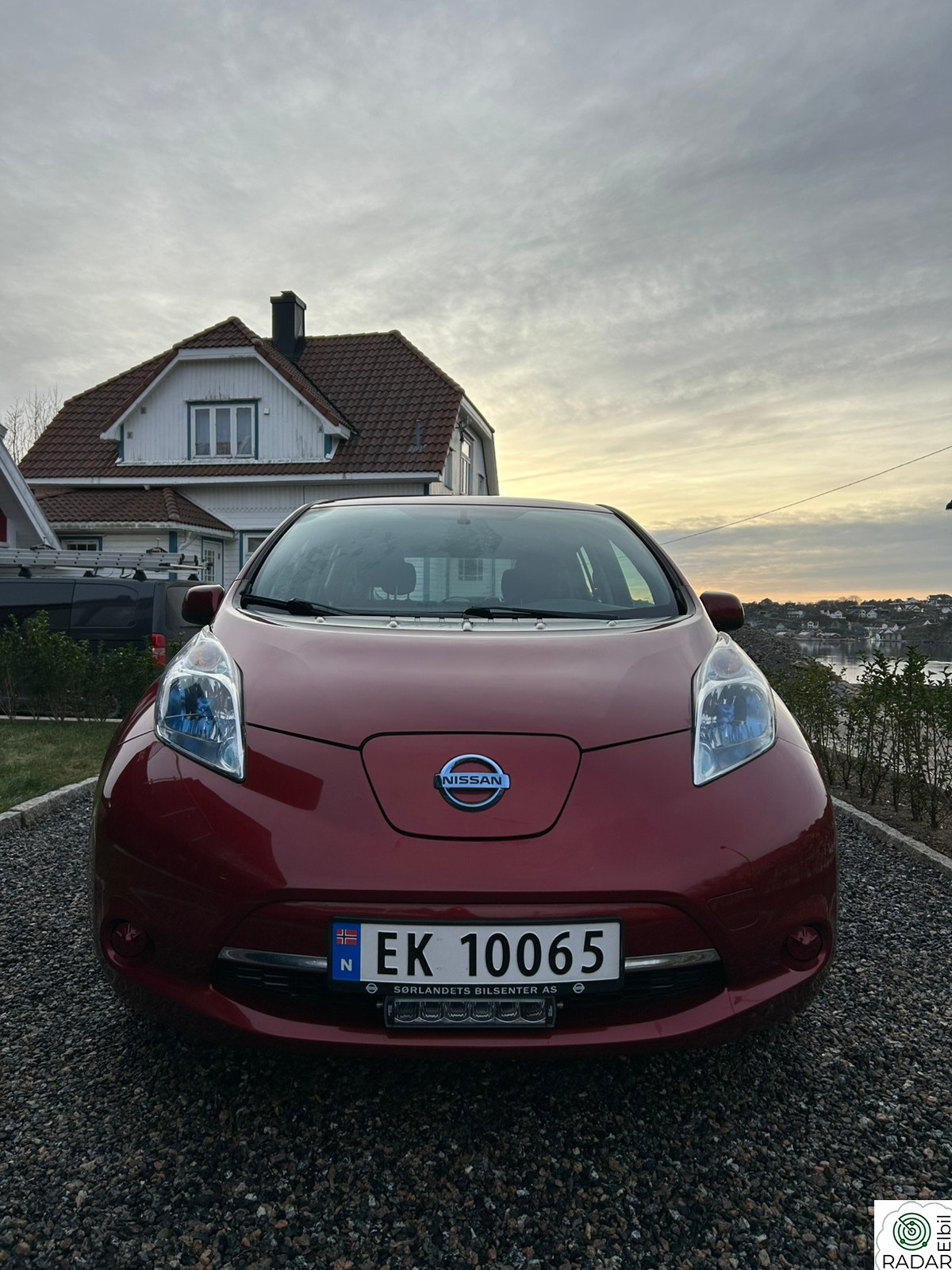 NISSAN LEAF