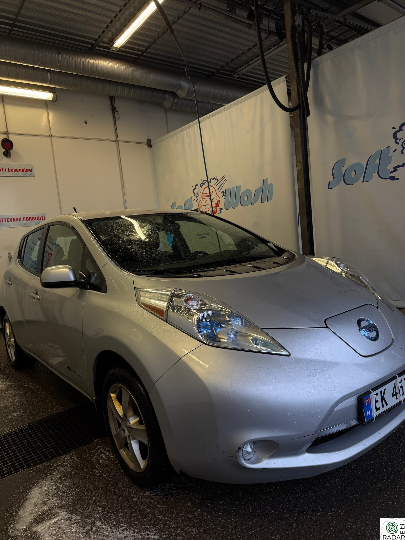 NISSAN LEAF