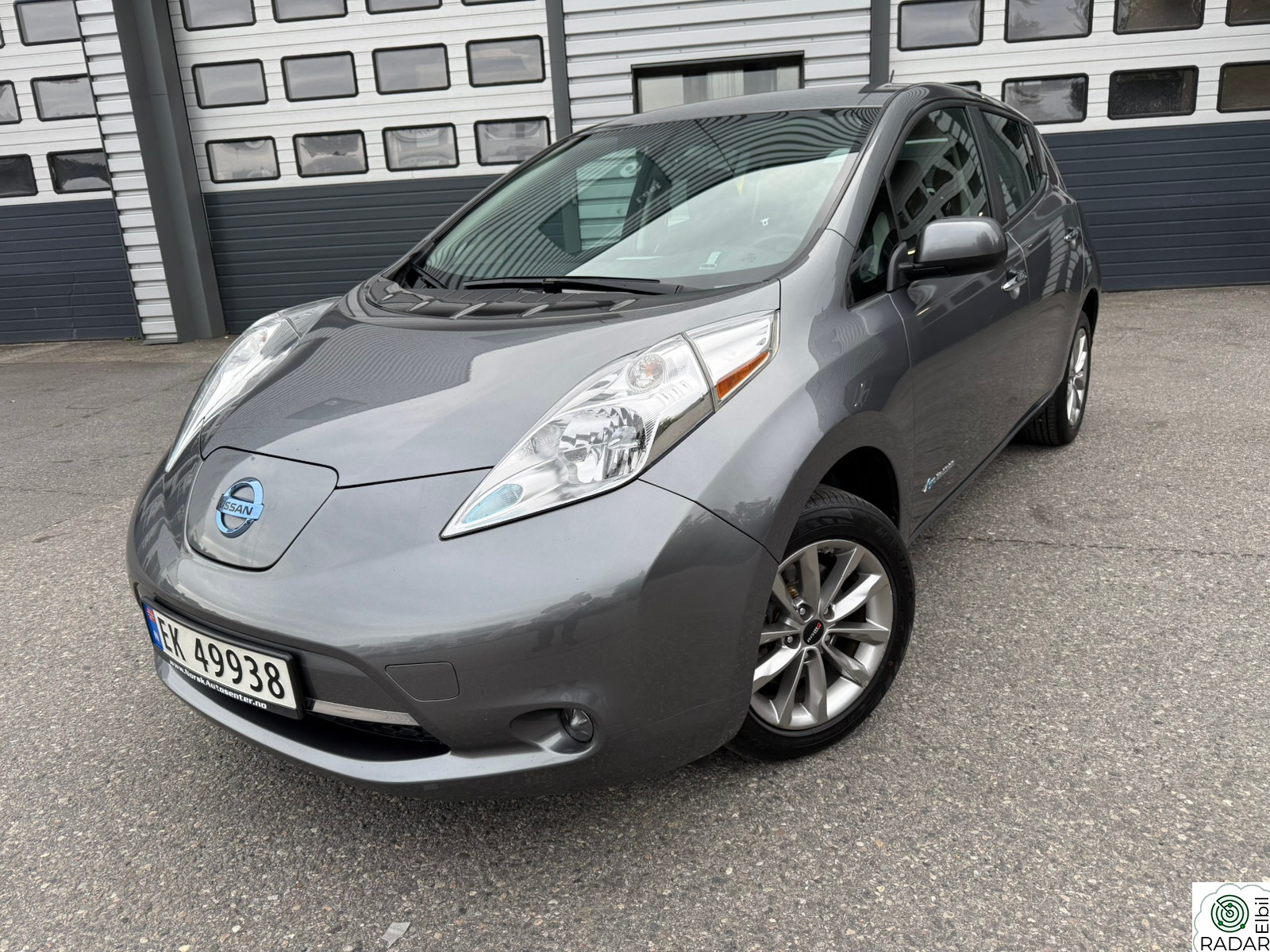 NISSAN LEAF
