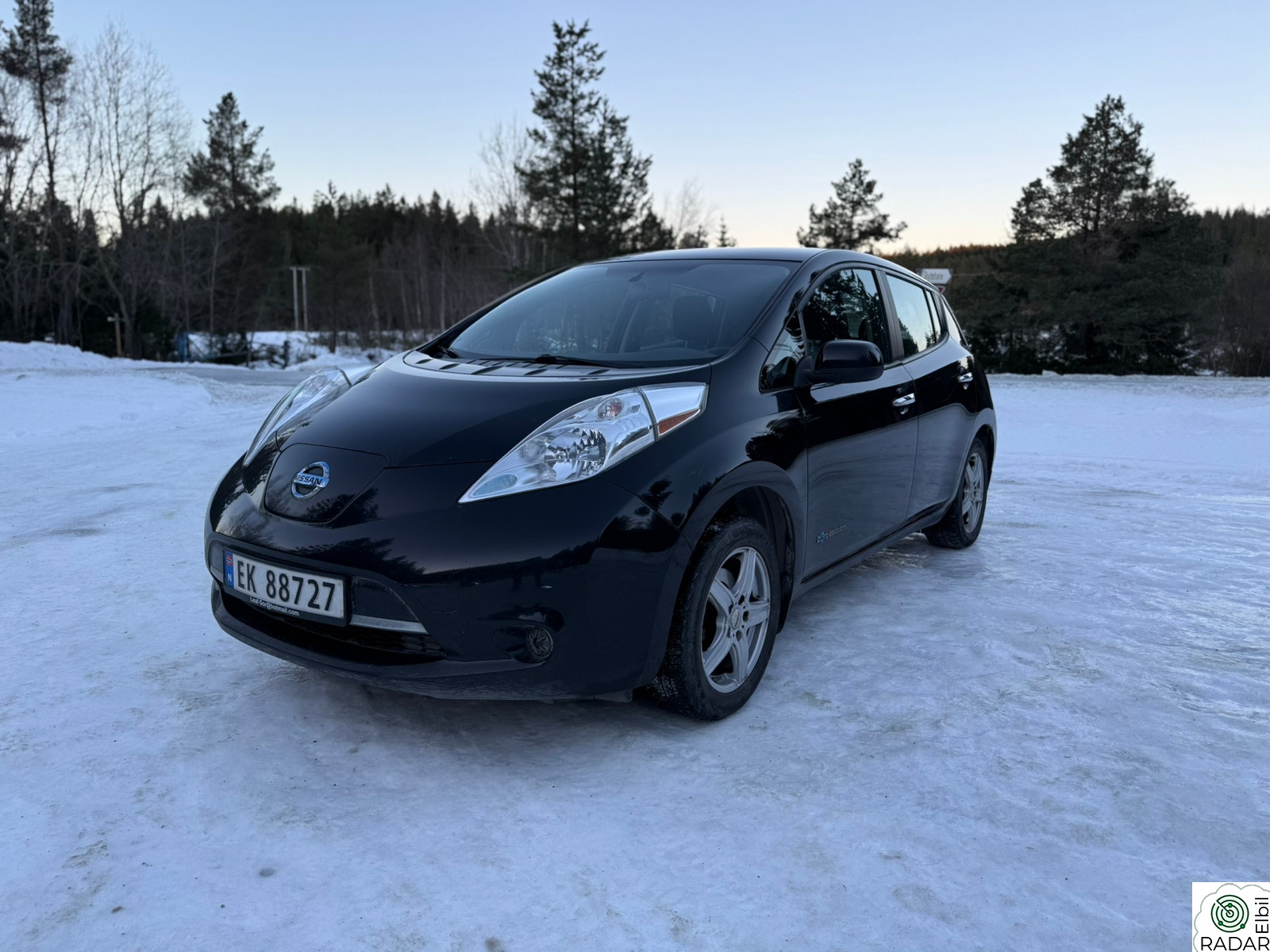 NISSAN LEAF