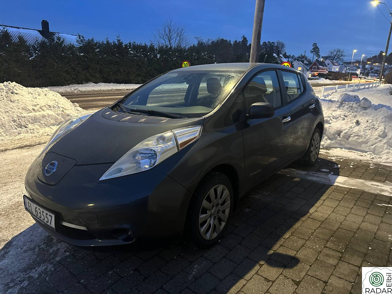 NISSAN Leaf