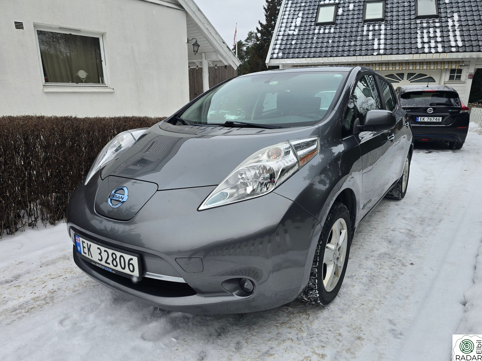 NISSAN LEAF