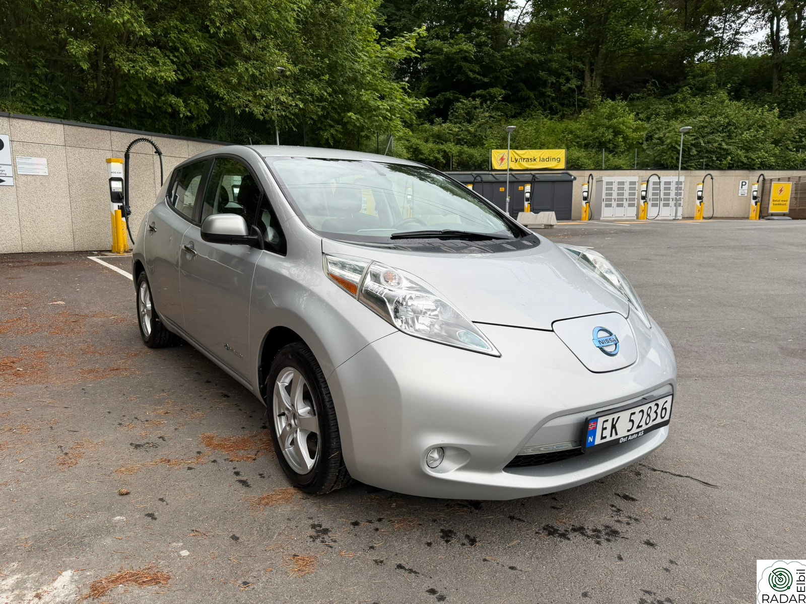 NISSAN LEAF