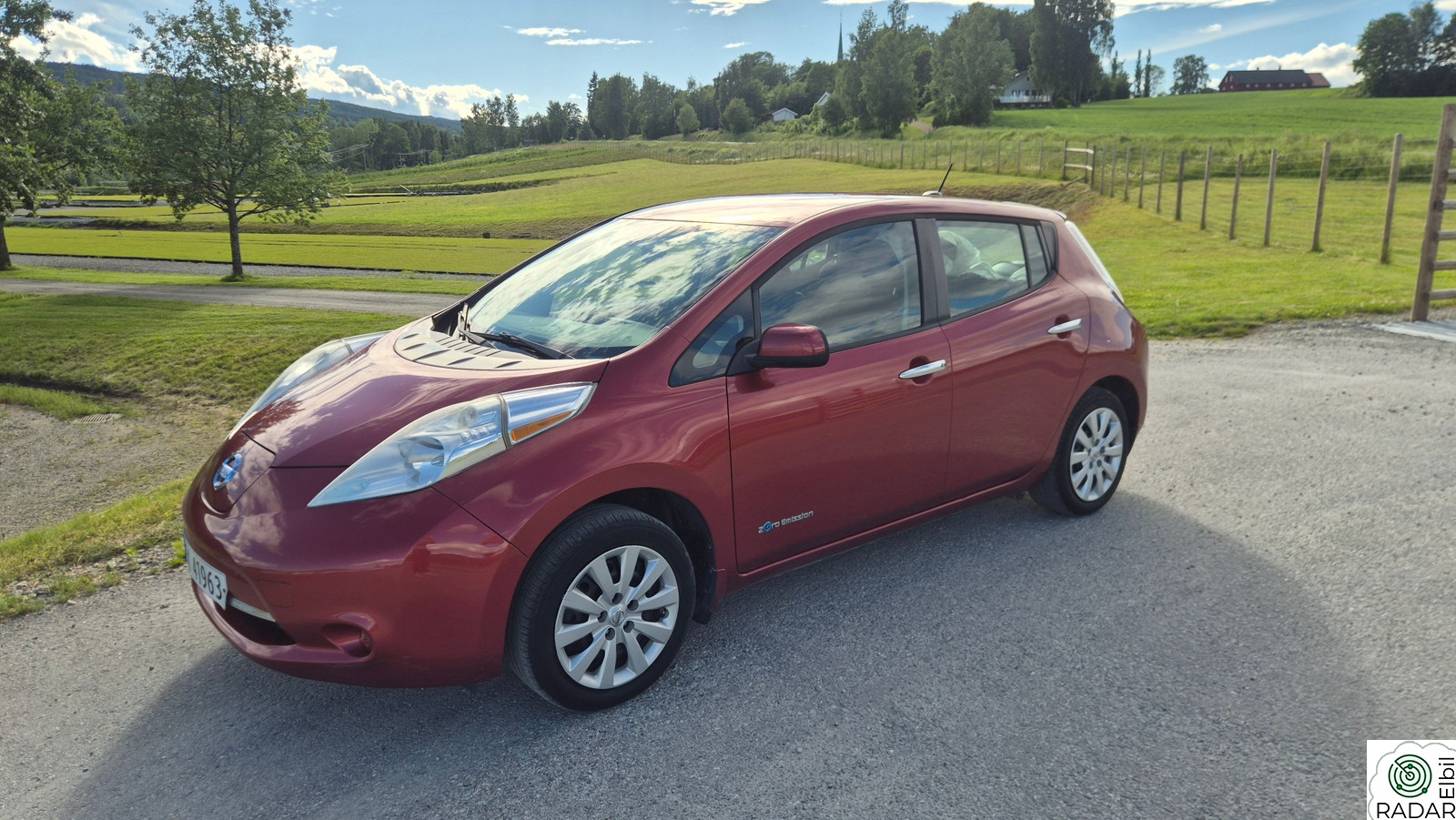 NISSAN LEAF