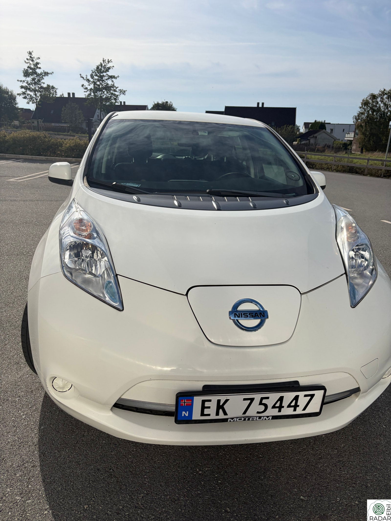 NISSAN LEAF