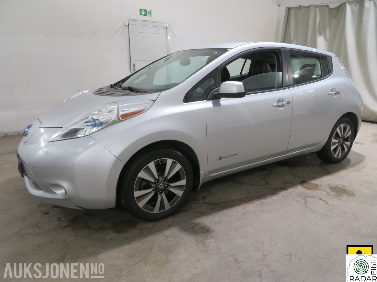 NISSAN LEAF TEKNA BOSE 360-KAMERA SKINN NAVI CRUISE ISOFIX