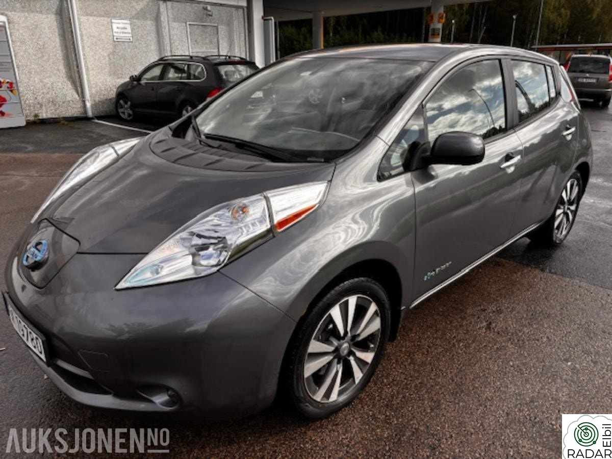 NISSAN LEAF 30KW-109 hk-100 000 km, Handsfree-ESP-BOSE -360 kamera-