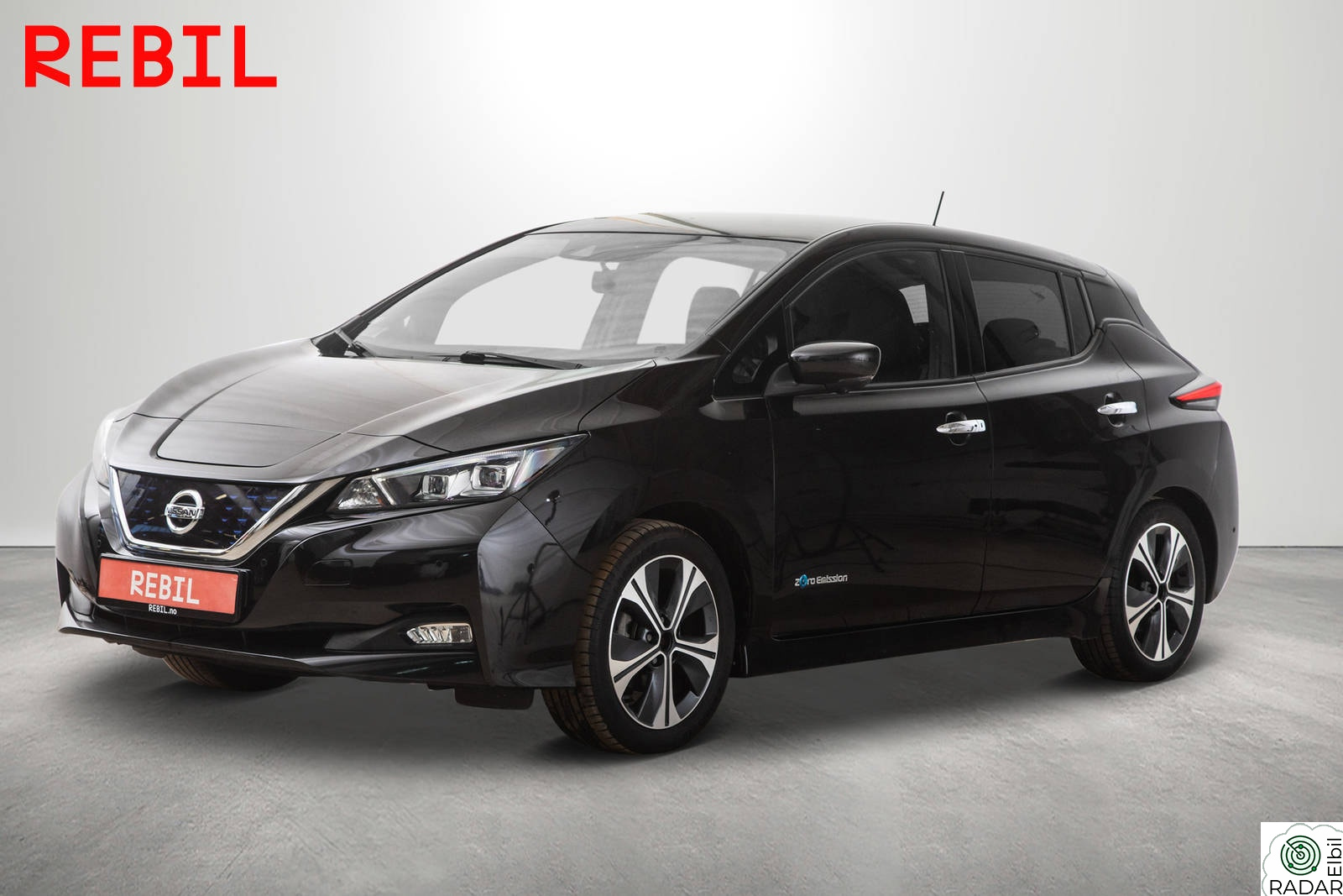 NISSAN Leaf 40kWh 40kWh(270km)Tekna/360kam/BOSE/Skinn/ACC/R.kam/Navi