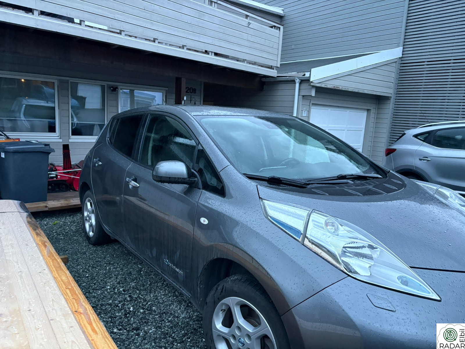 NISSAN LEAF