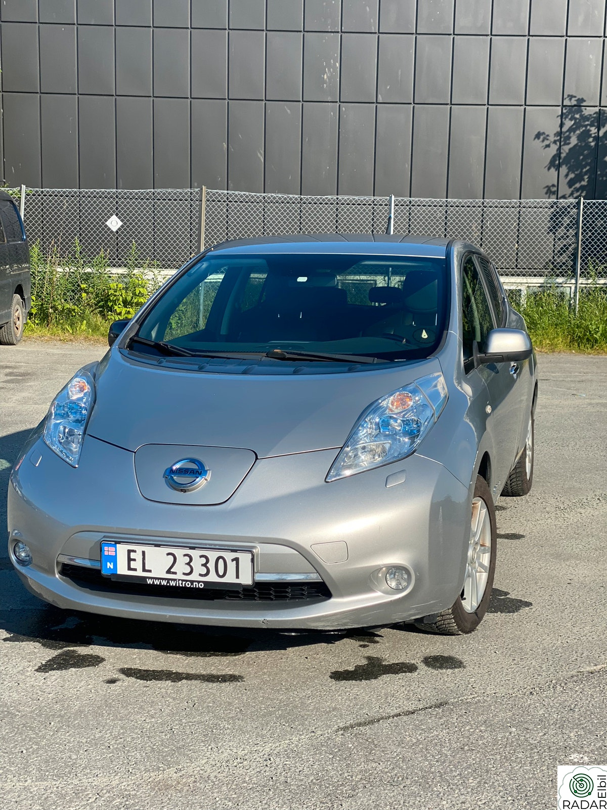 NISSAN LEAF