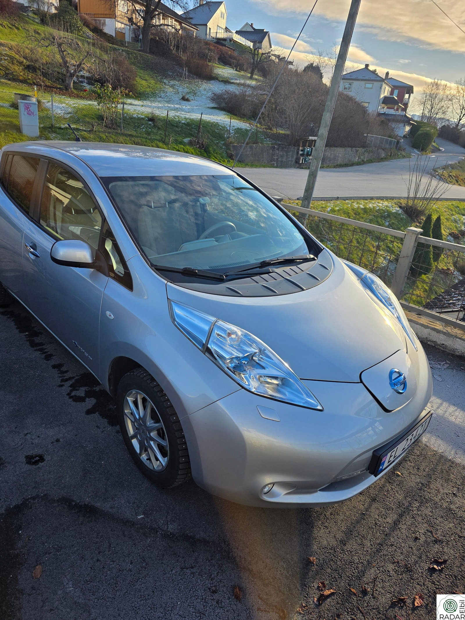 NISSAN LEAF