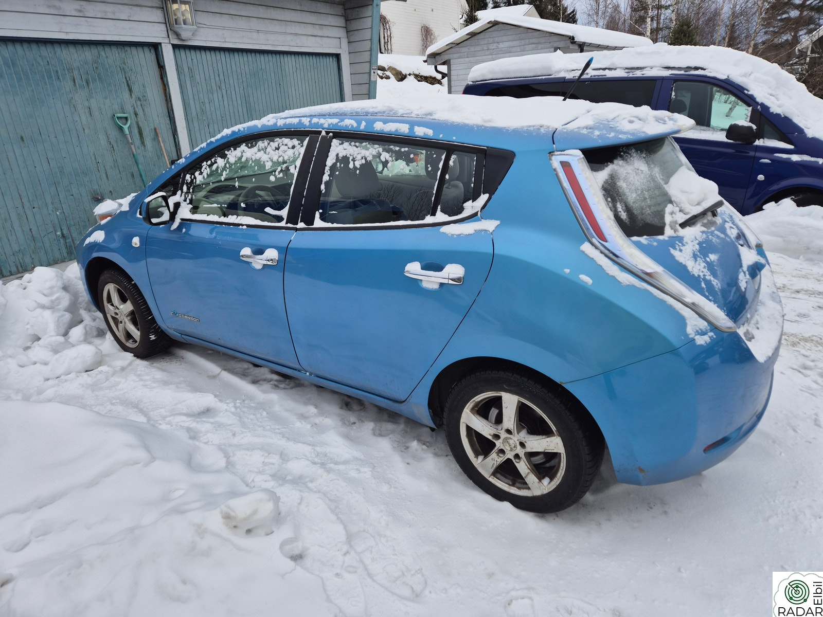 NISSAN LEAF