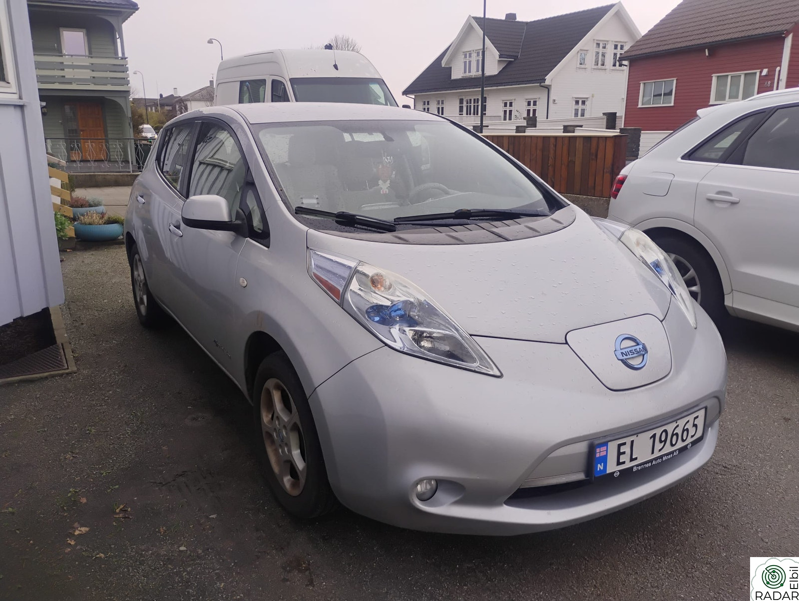 NISSAN LEAF
