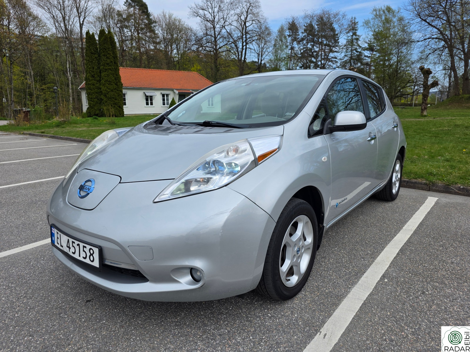 NISSAN LEAF