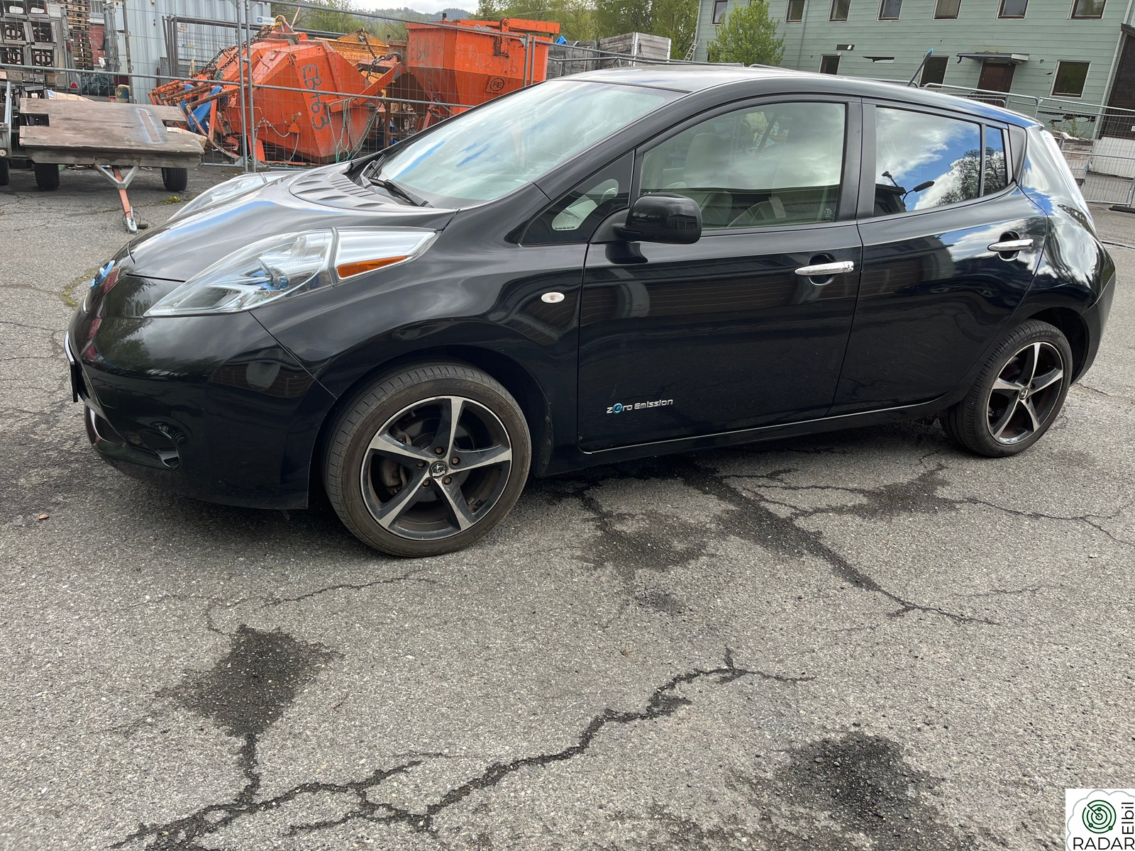 NISSAN LEAF 24KW 109HK TEKNA KLIMA SKINN RYGGEKAMERA EU-GODKJ.