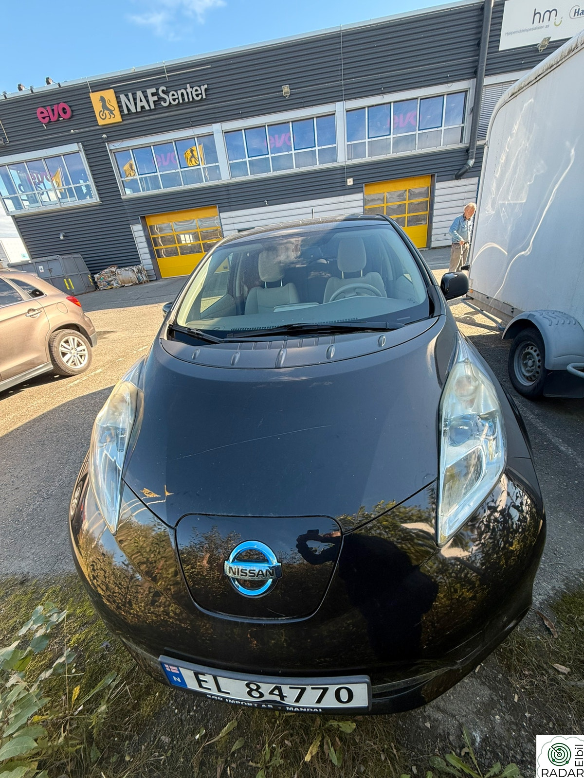 NISSAN LEAF