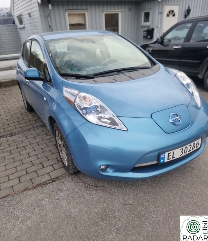 NISSAN LEAF