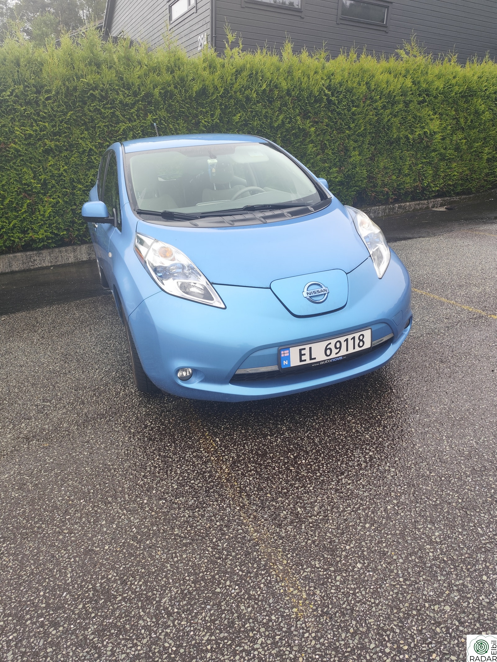 NISSAN LEAF