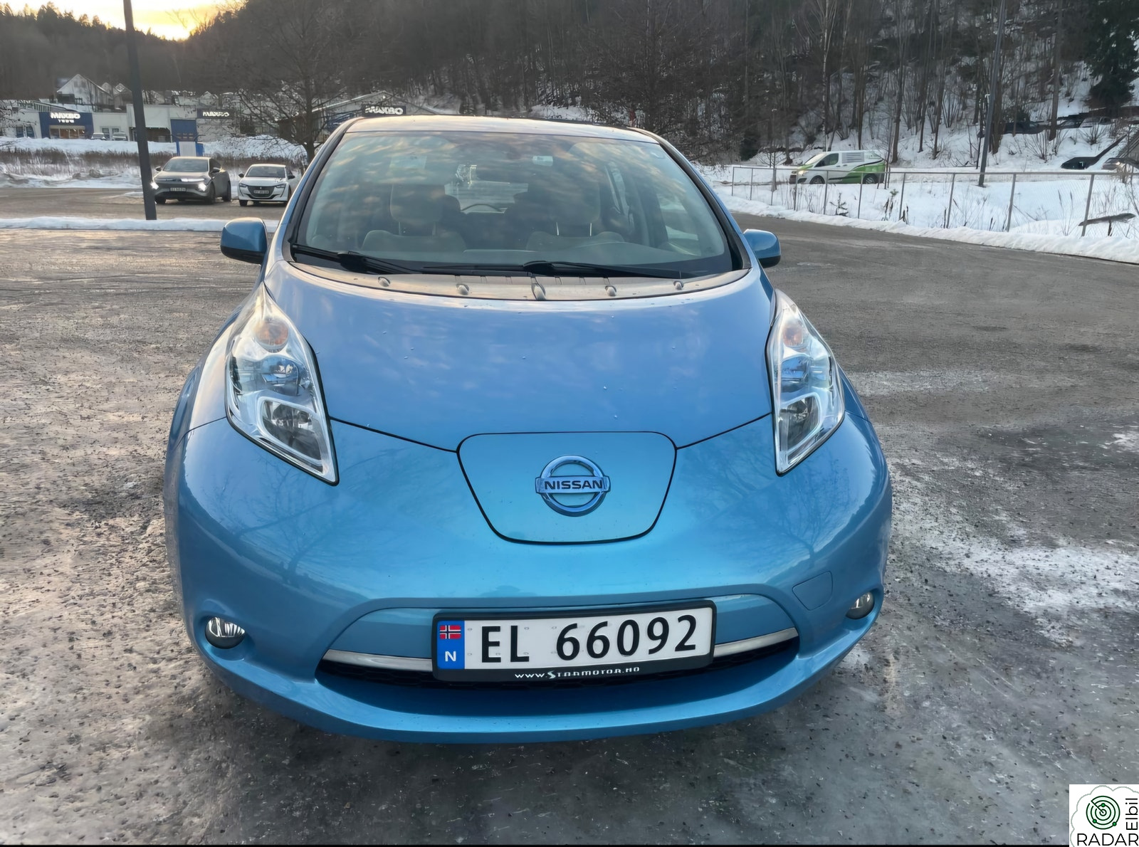 NISSAN LEAF
