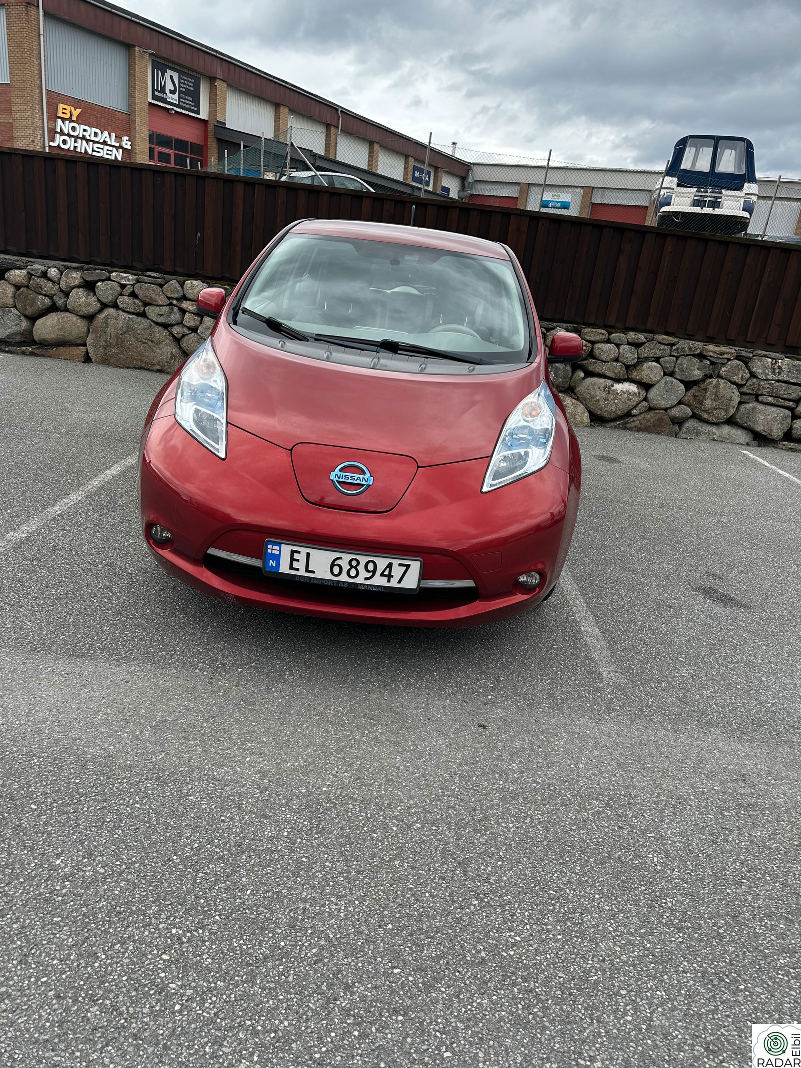 NISSAN LEAF