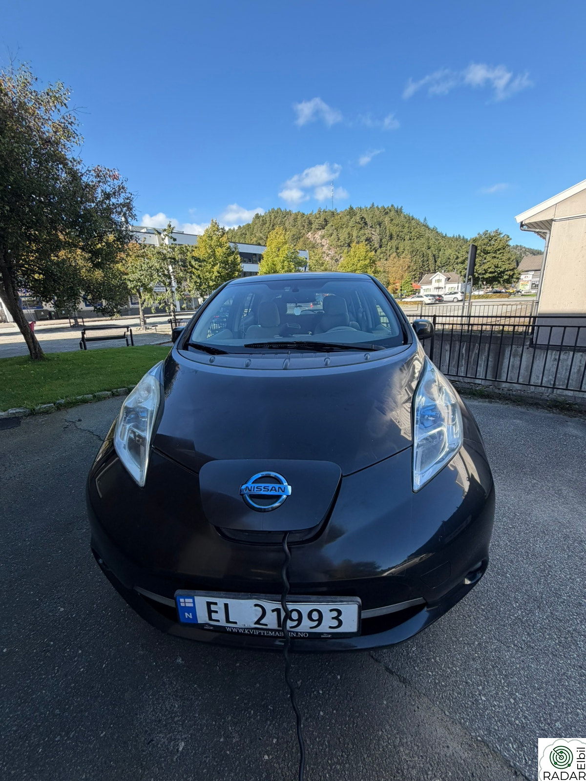 NISSAN LEAF