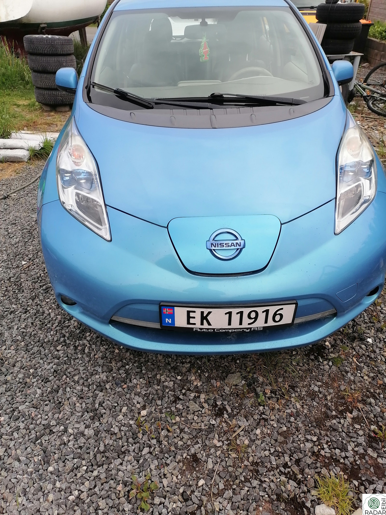 NISSAN LEAF