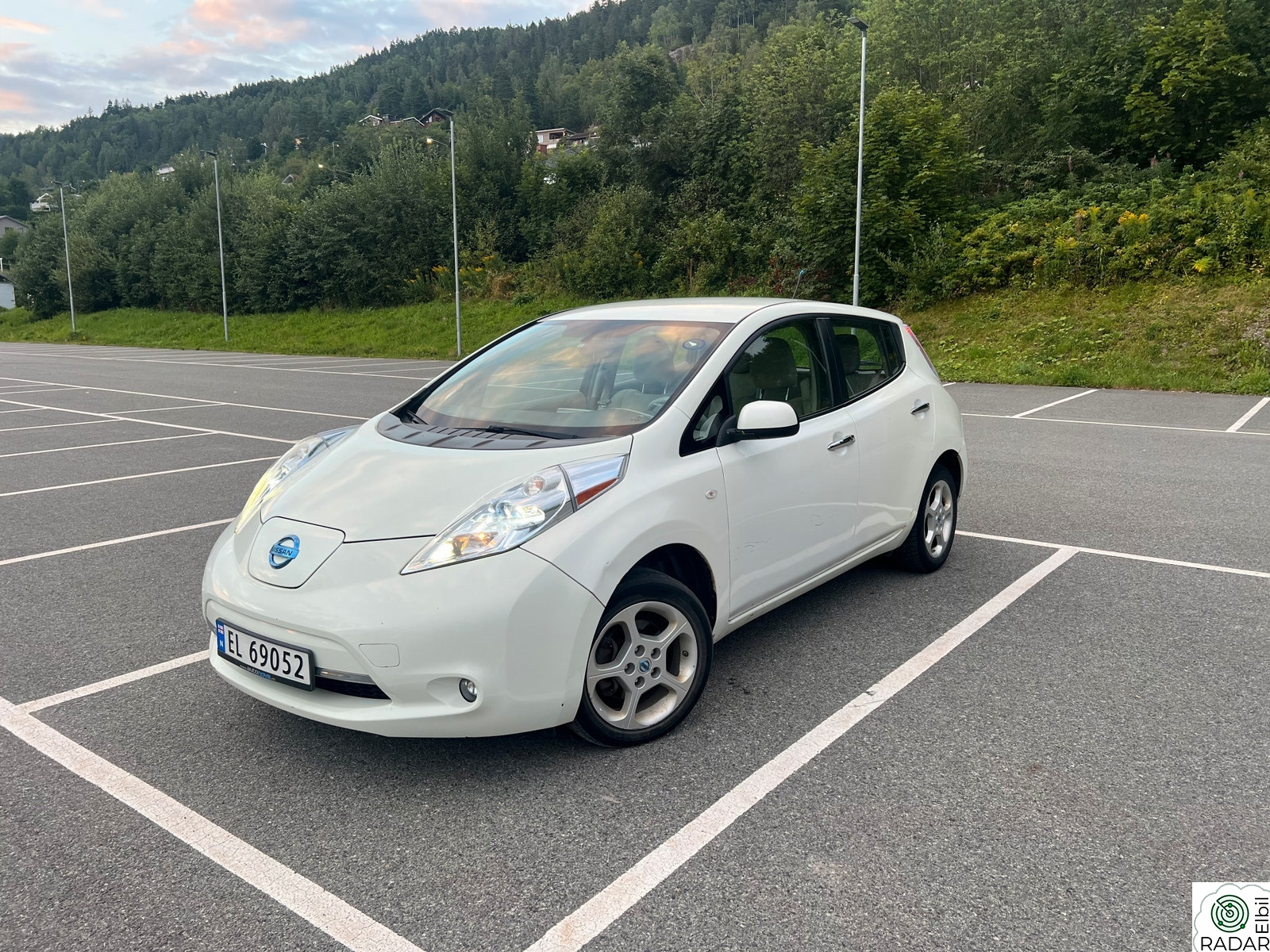 NISSAN LEAF 24kWh Automat