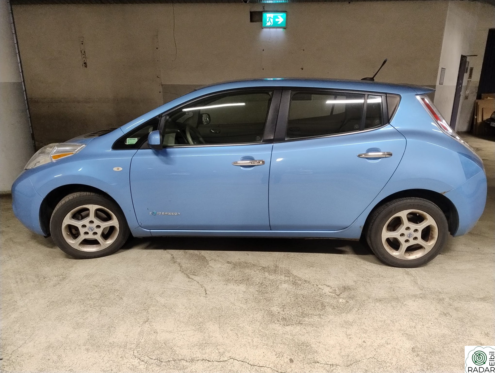NISSAN LEAF