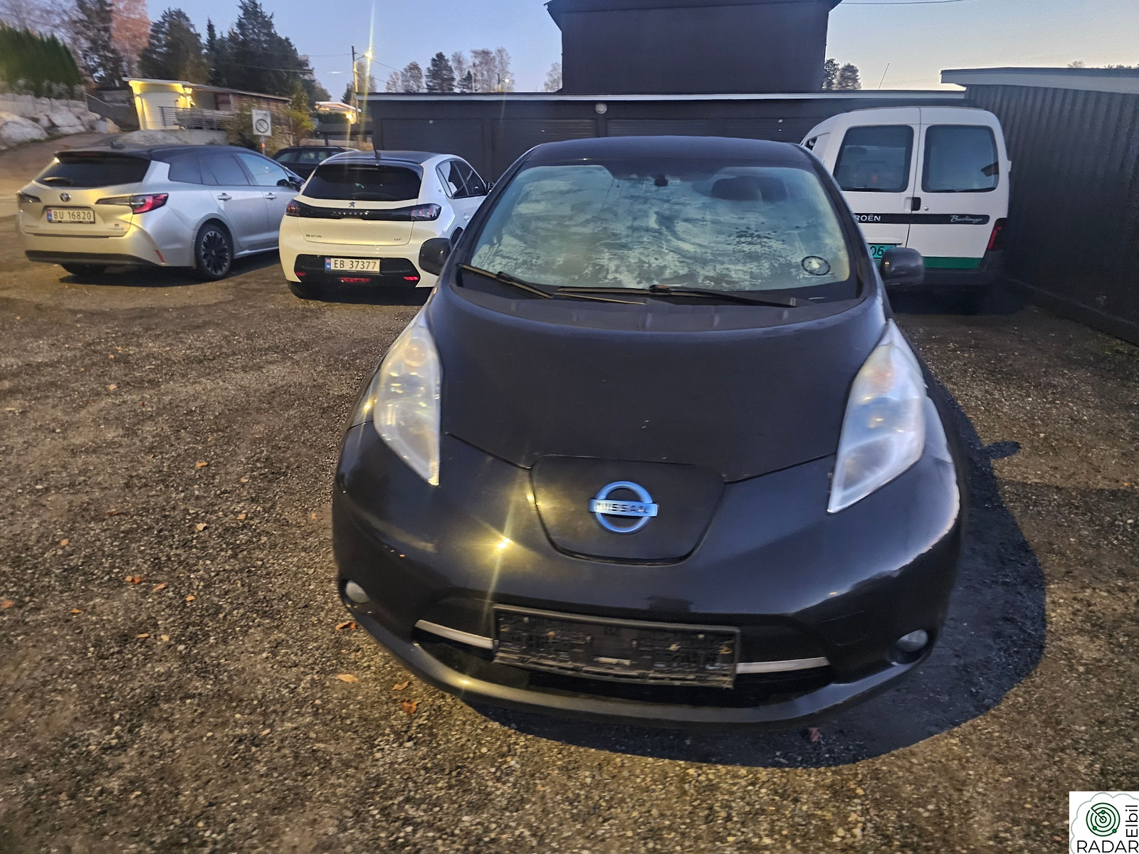 NISSAN LEAF