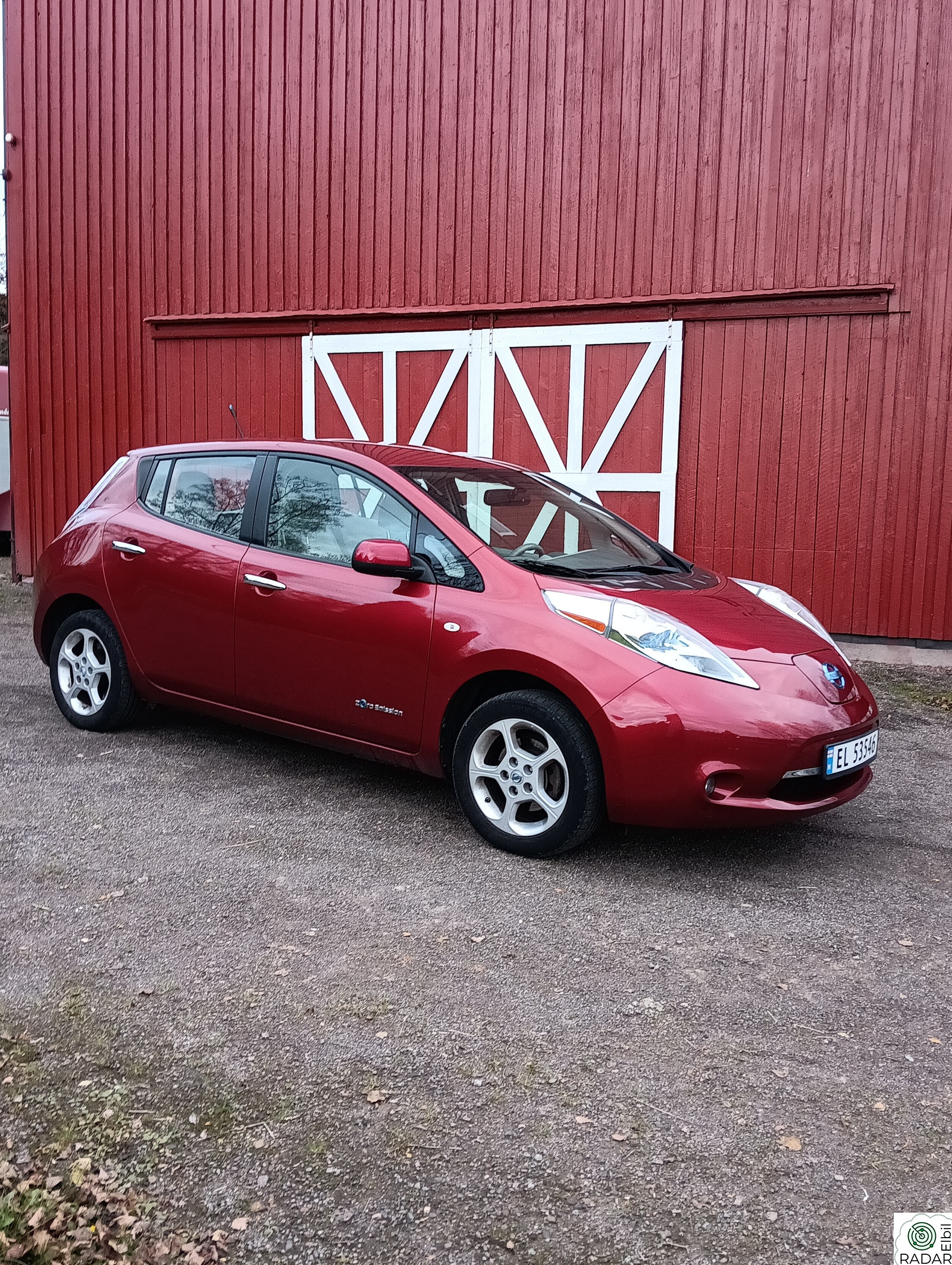 NISSAN LEAF