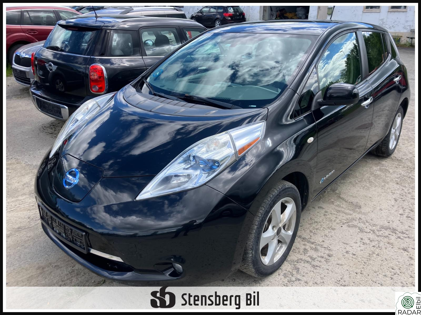 NISSAN LEAF