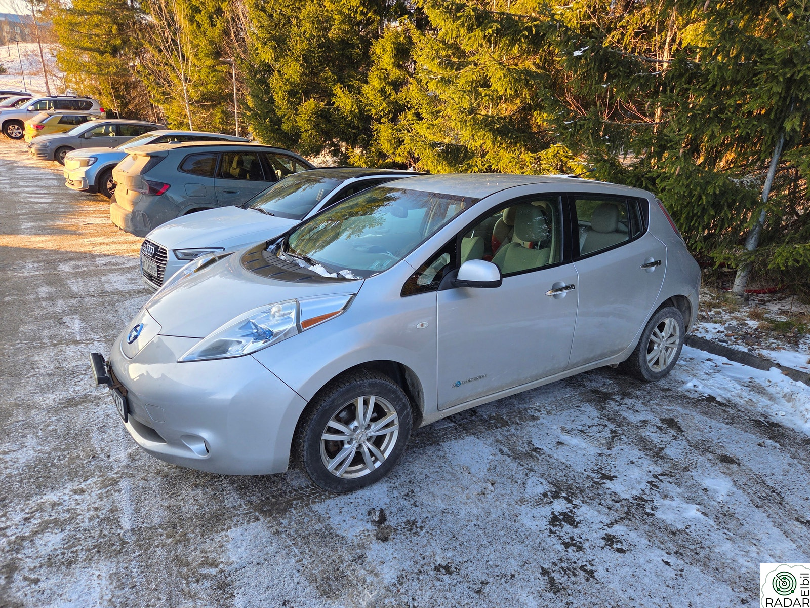 NISSAN LEAF