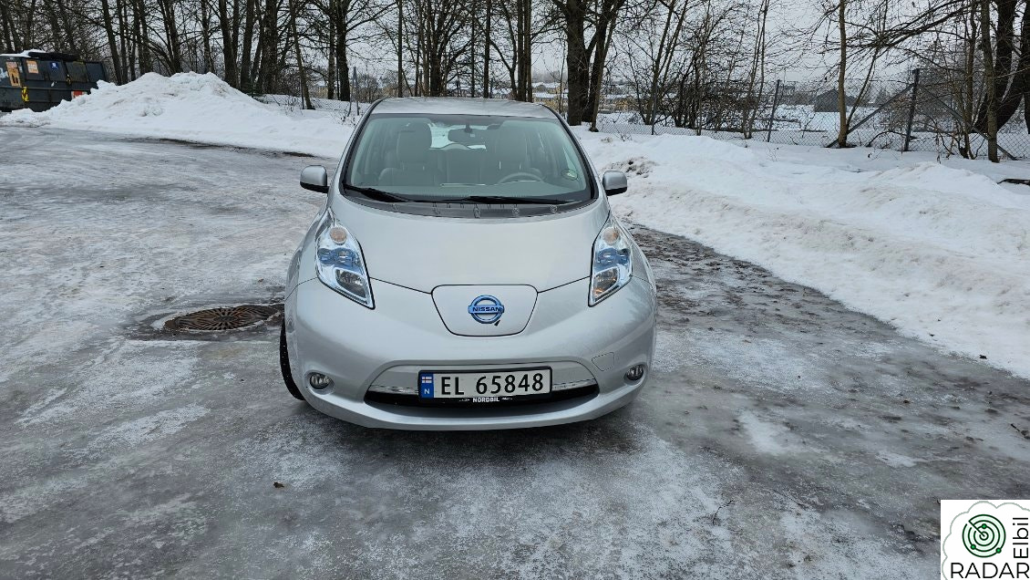 NISSAN LEAF