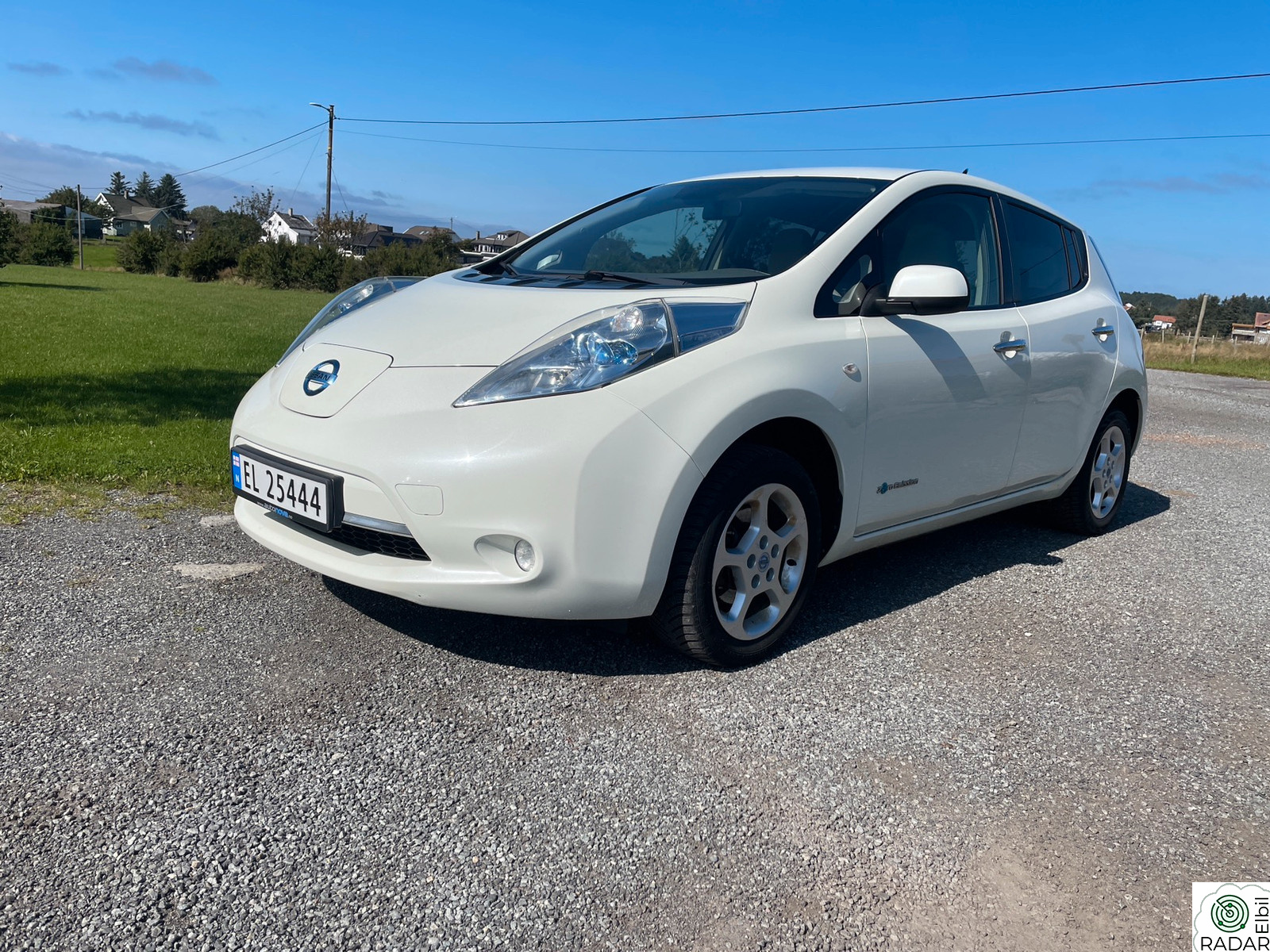 NISSAN LEAF
