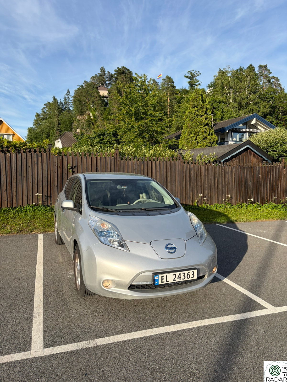 NISSAN LEAF