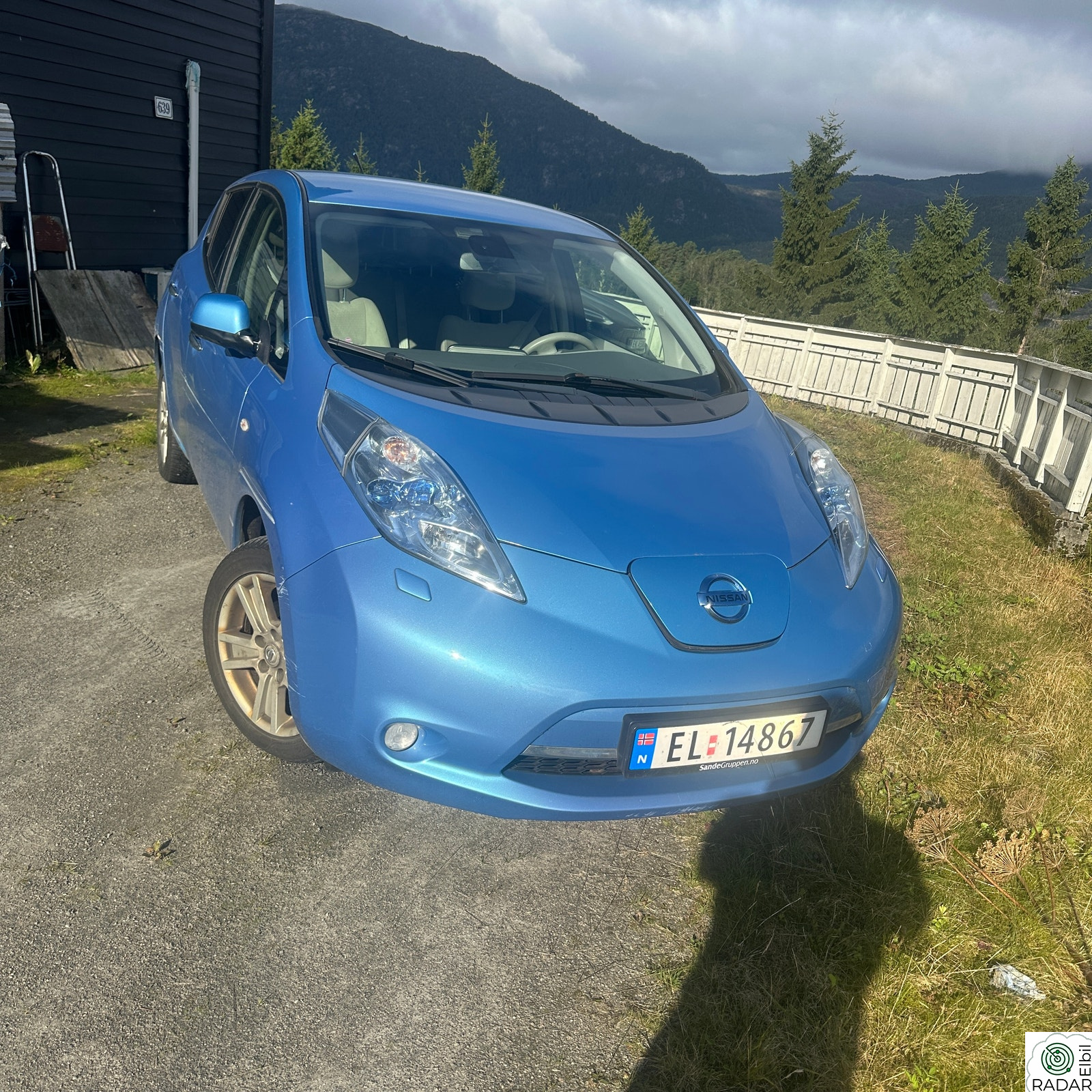 NISSAN LEAF