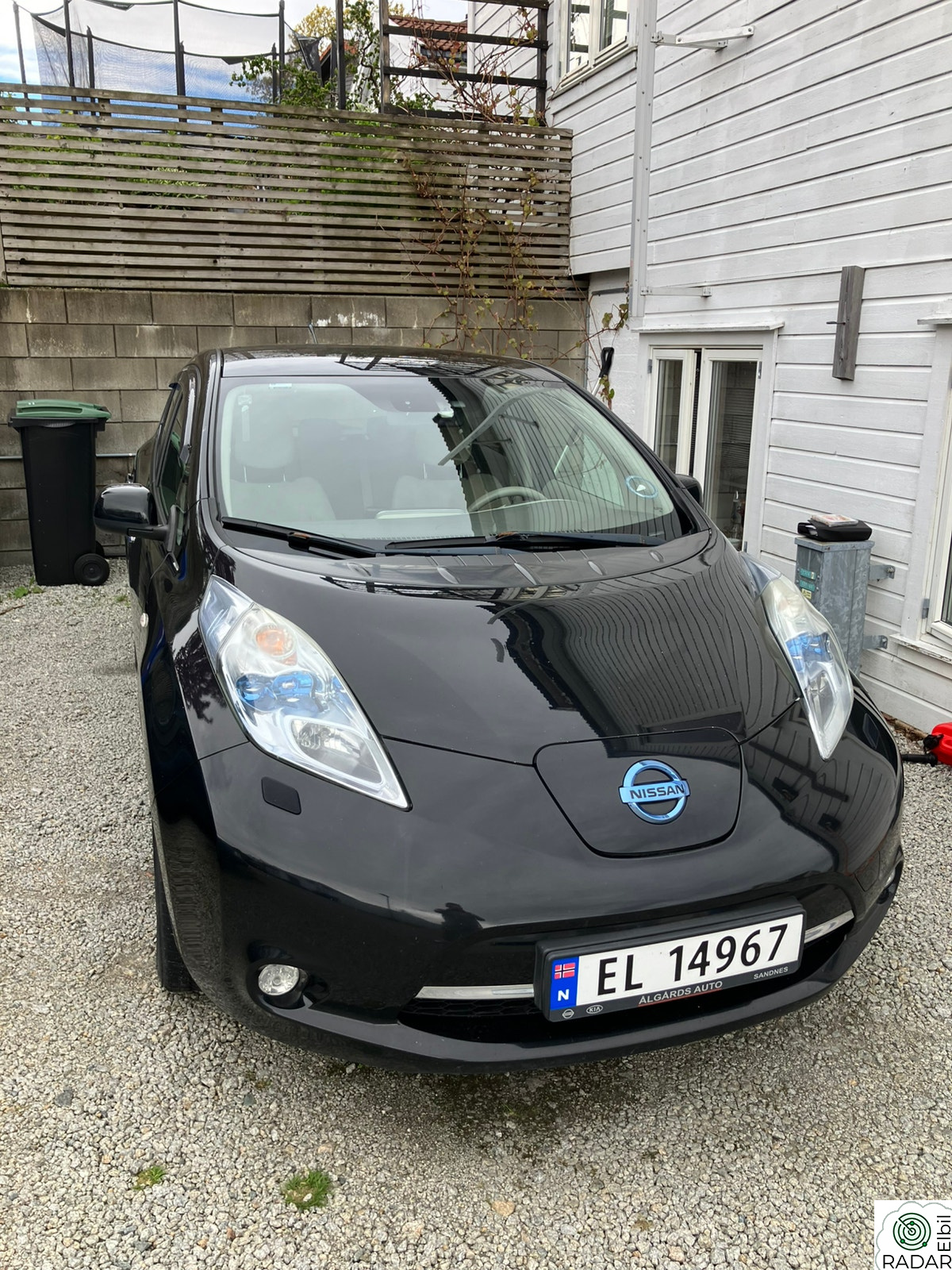NISSAN LEAF