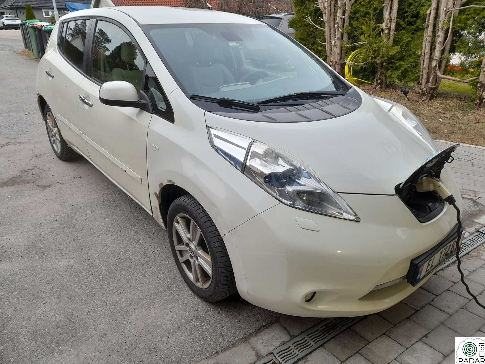 NISSAN LEAF