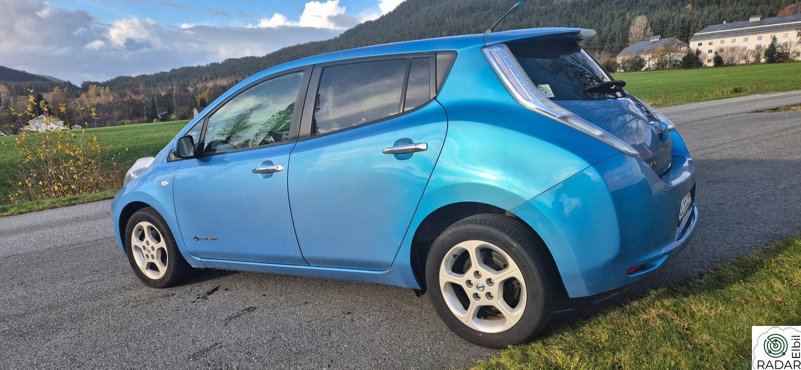 NISSAN LEAF
