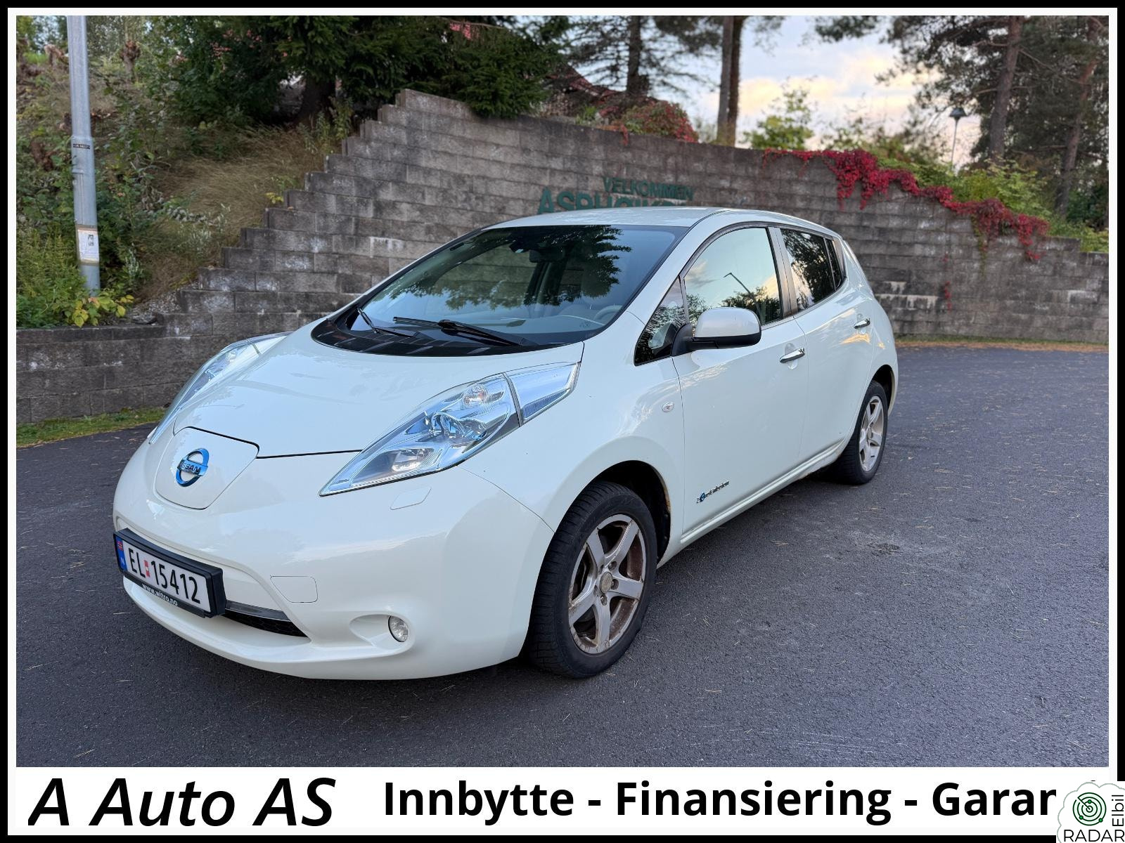 NISSAN LEAF Liten rep objekt! rimelig bil!