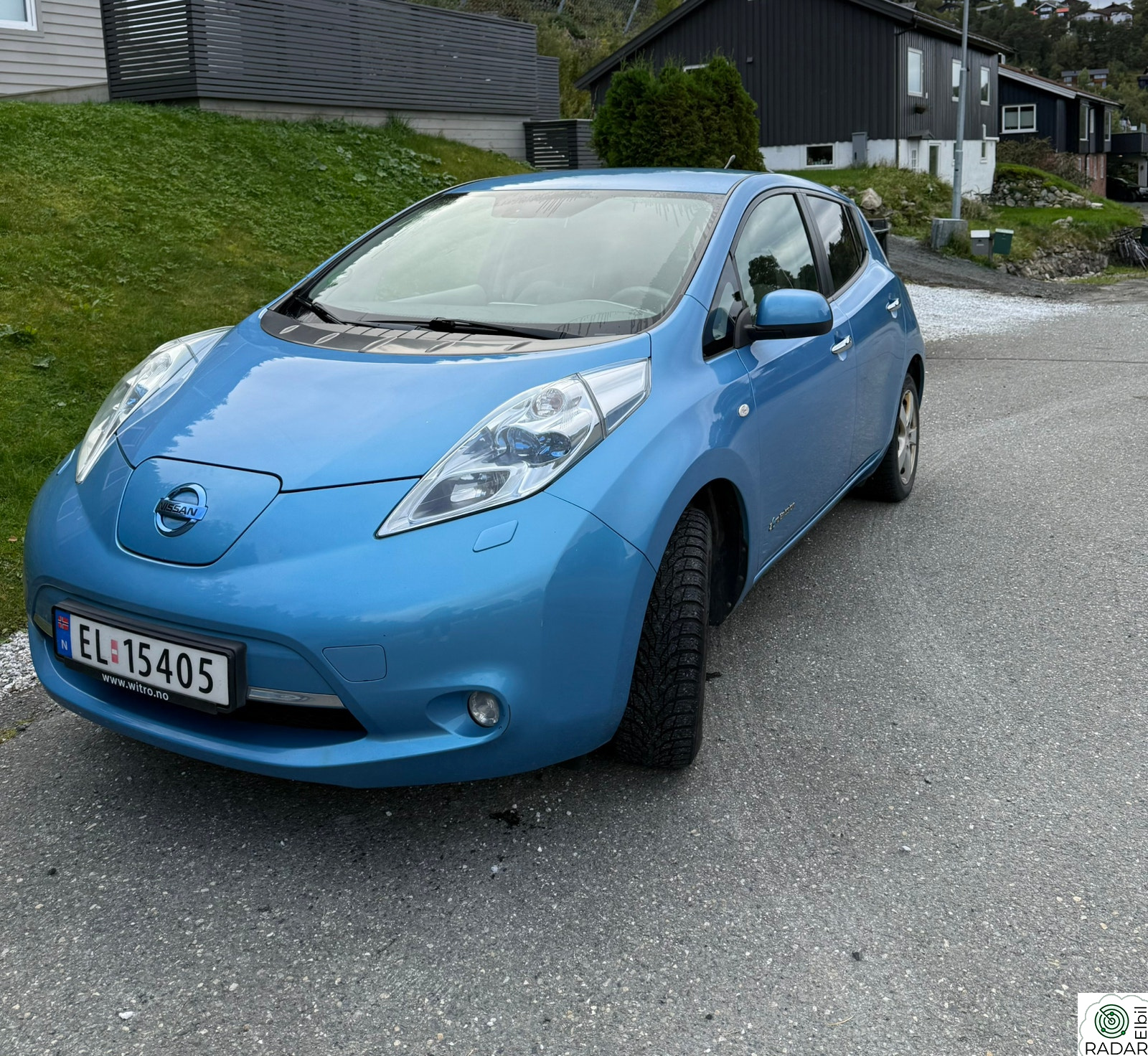 NISSAN LEAF