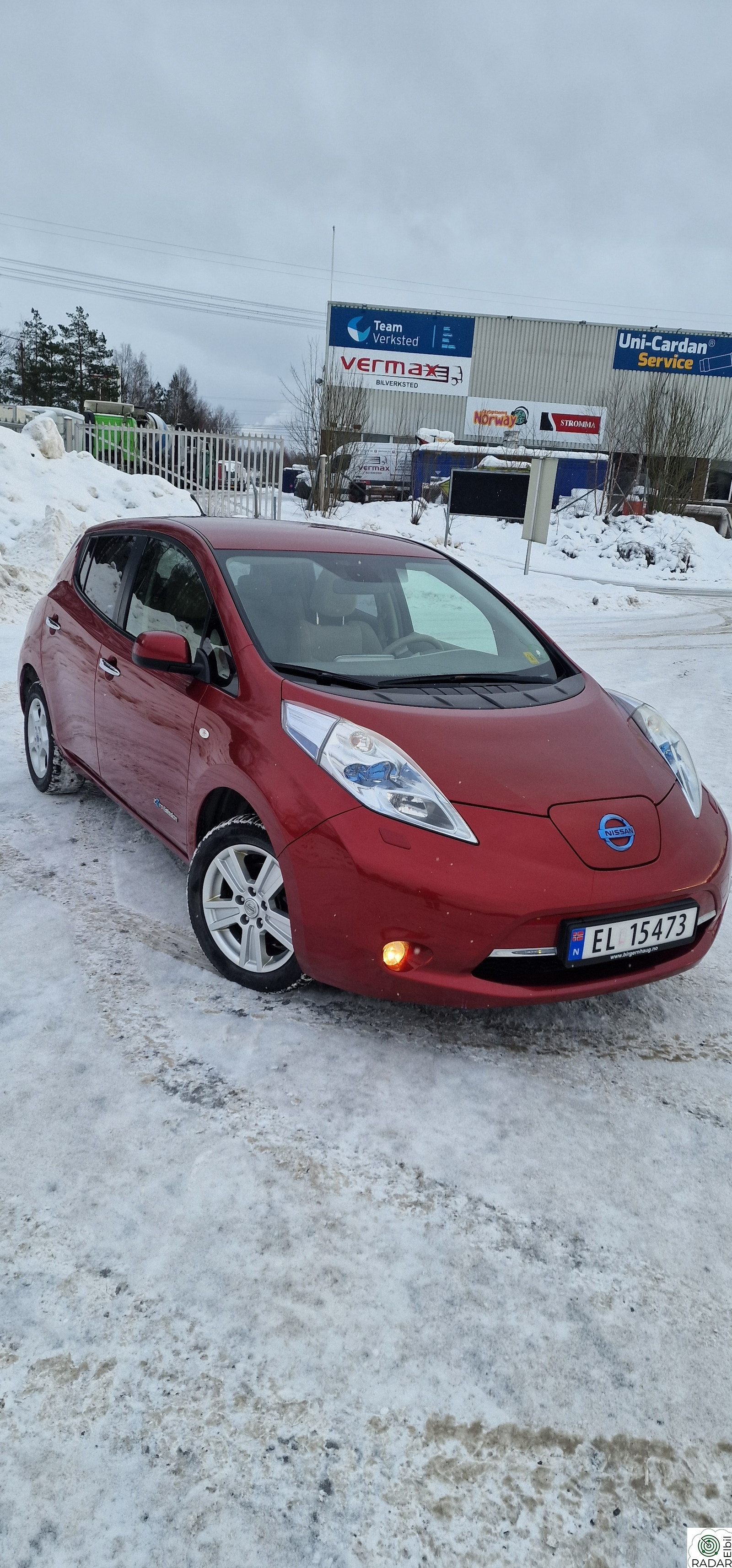 NISSAN LEAF
