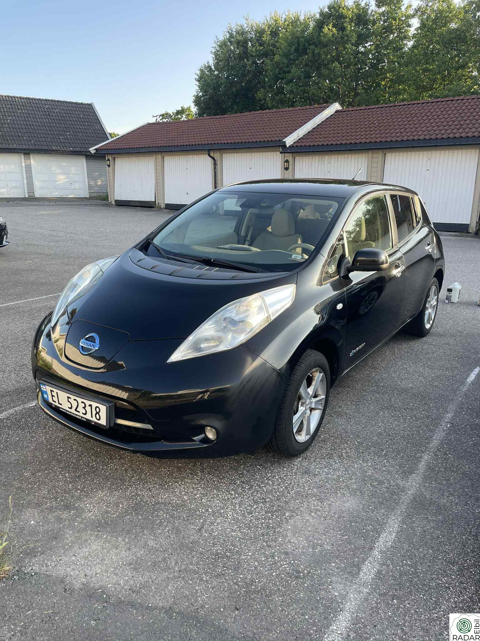 NISSAN LEAF