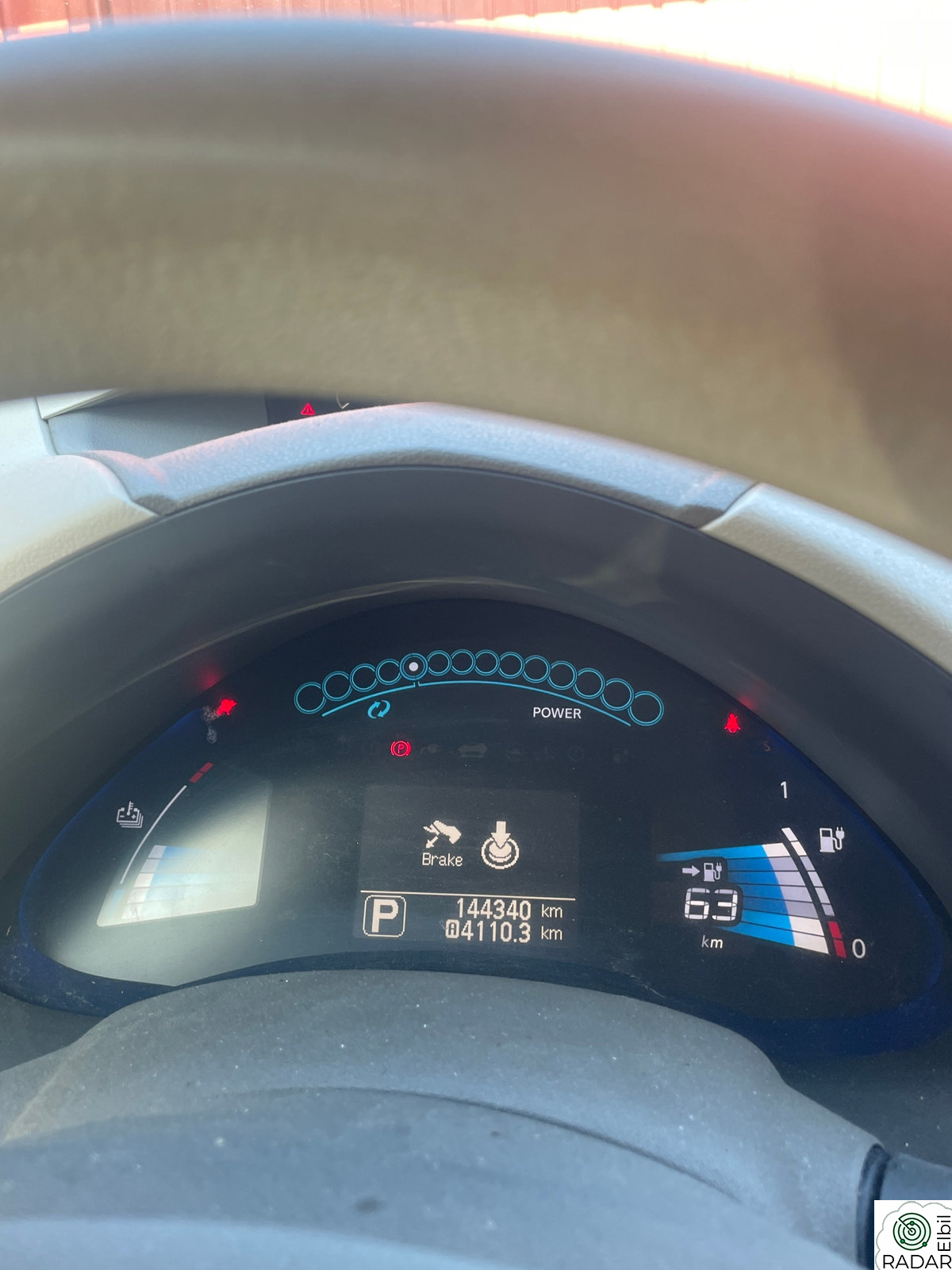 NISSAN LEAF
