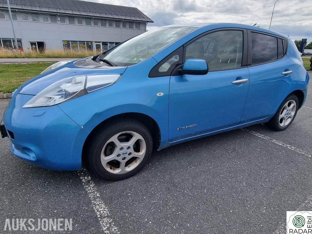 NISSAN LEAF LEAF