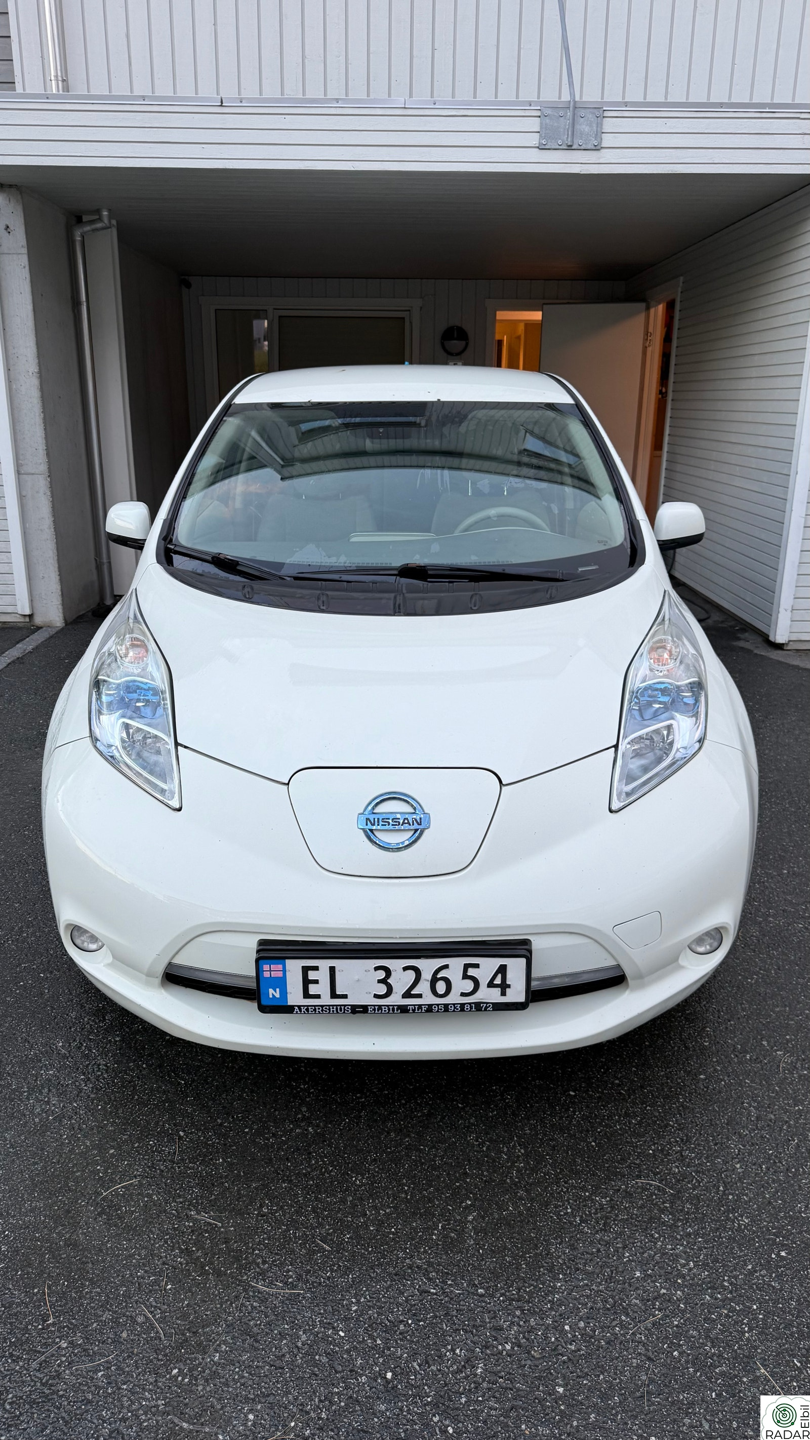 NISSAN LEAF